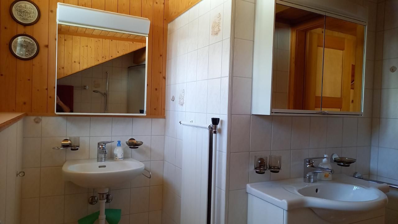 Badezimmer mit 2 Lavabos Badezimmer mit 2 Lavabos